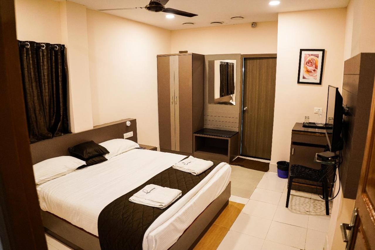 Hotel De L'Amour Port Blair Buitenkant foto